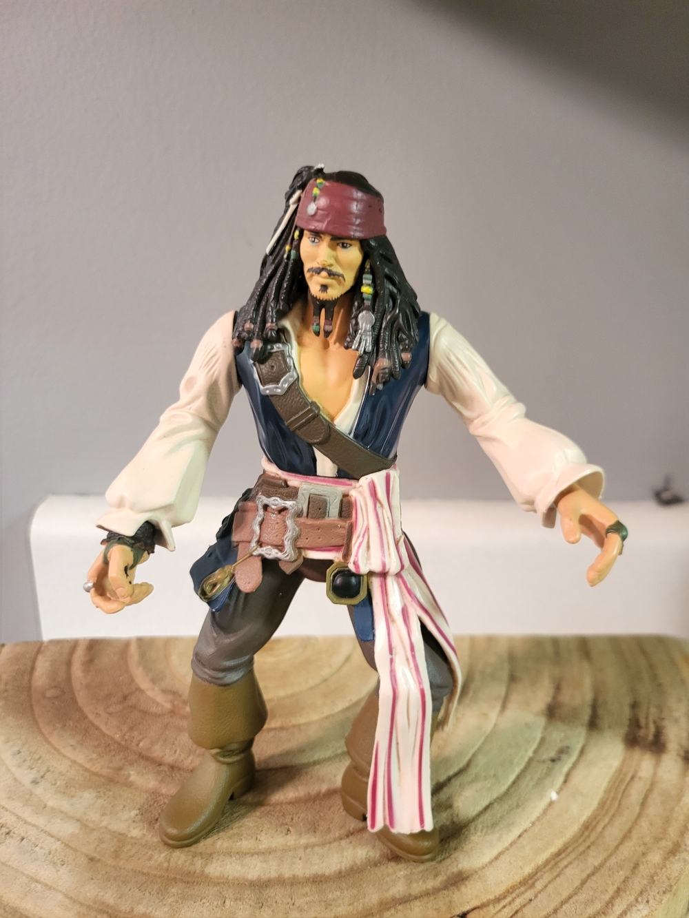 7" Disney Pirates Of The Caribbean Captain Jack Sparrow Zizzle Action Figure